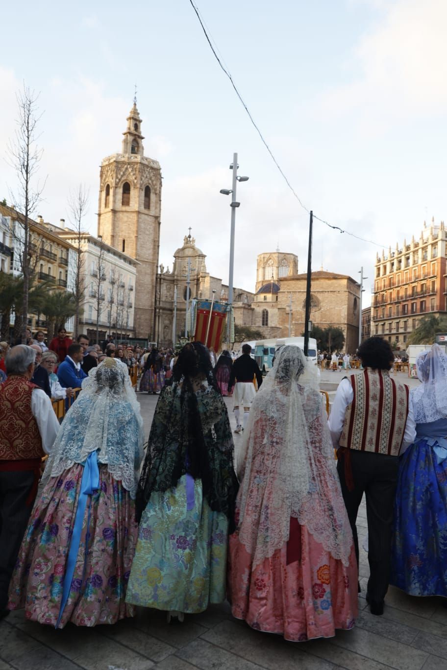 Búscate en la llegada a la plaza de la Virgen