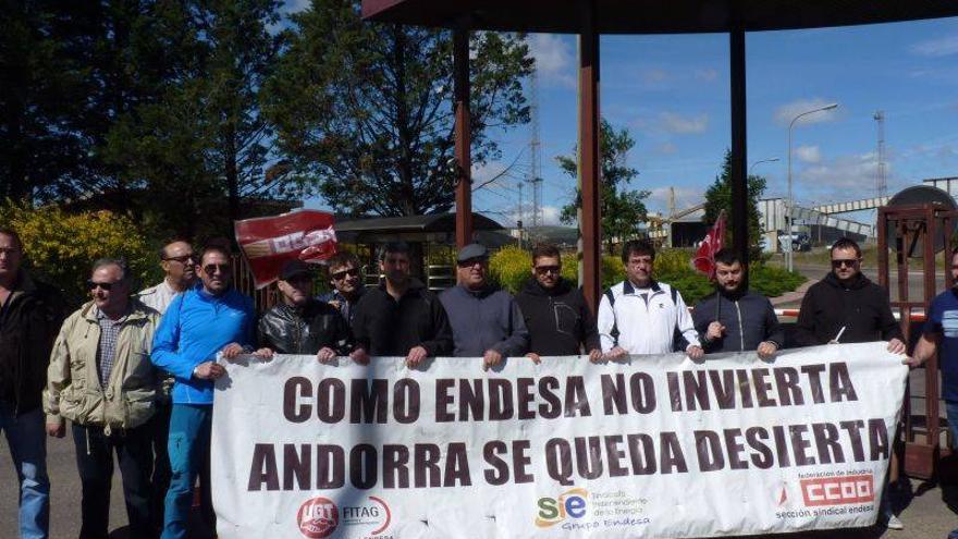 Protesta en defensa de la térmica de Andorra