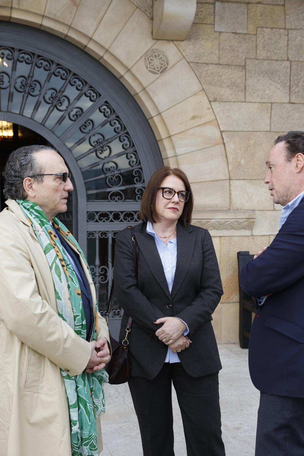 Javier Moll, Ángeles Rivero (directora general de LA NUEVA ESPAÑA) y Carlos Villar.