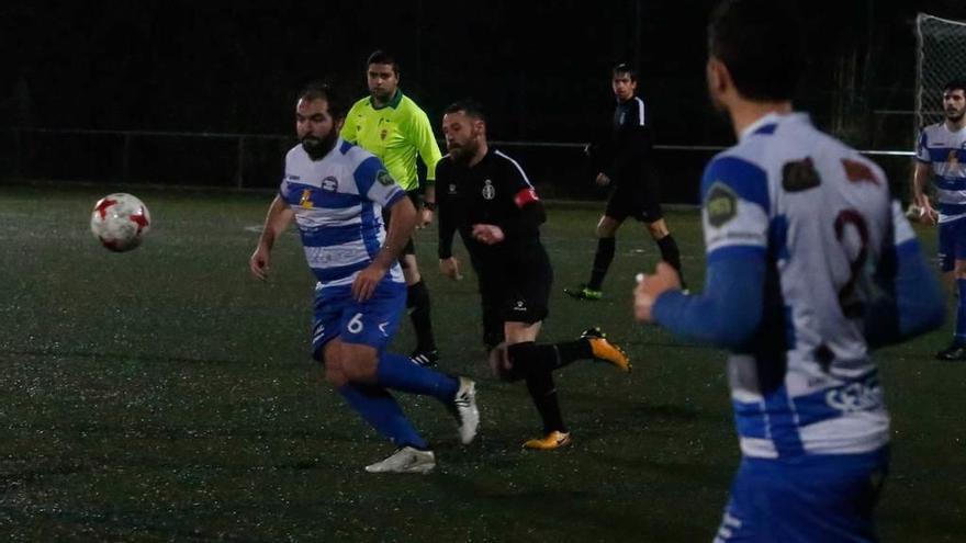 Marcos, del Stadium, en el partido contra el Avilés B.