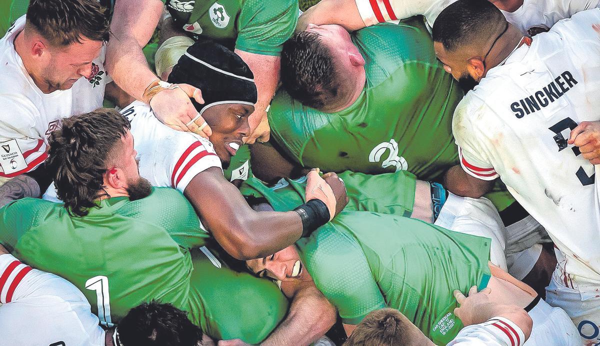 Deslumbrante imagen en un 'maul' de Irlanda en el partido ante Inglaterra tomada con la cámara cenital del Aviva Stadium. 