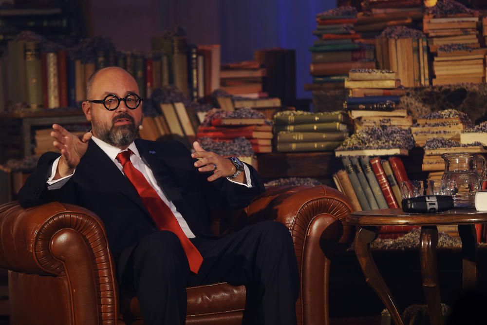 RUIZ ZAFÓN CULMINA CON 'EL LABERINTO DE LOS ...