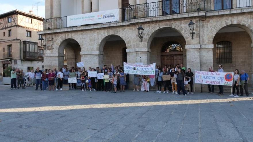 Concentración contra el cambio climático en Toro.