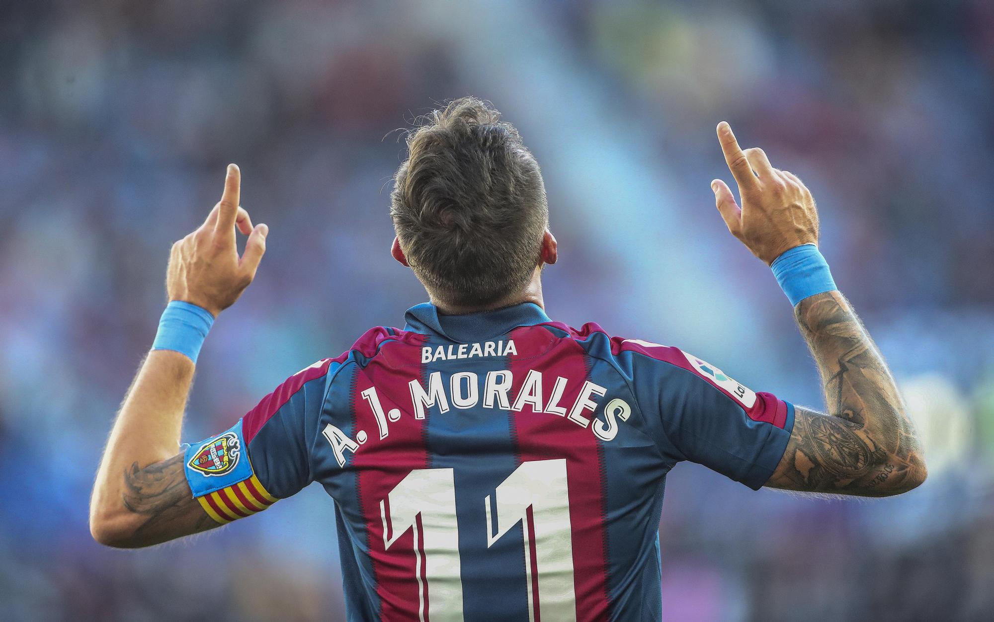 Las imágenes de la victoria del Levante frente al Villarreal en el Ciutat de València