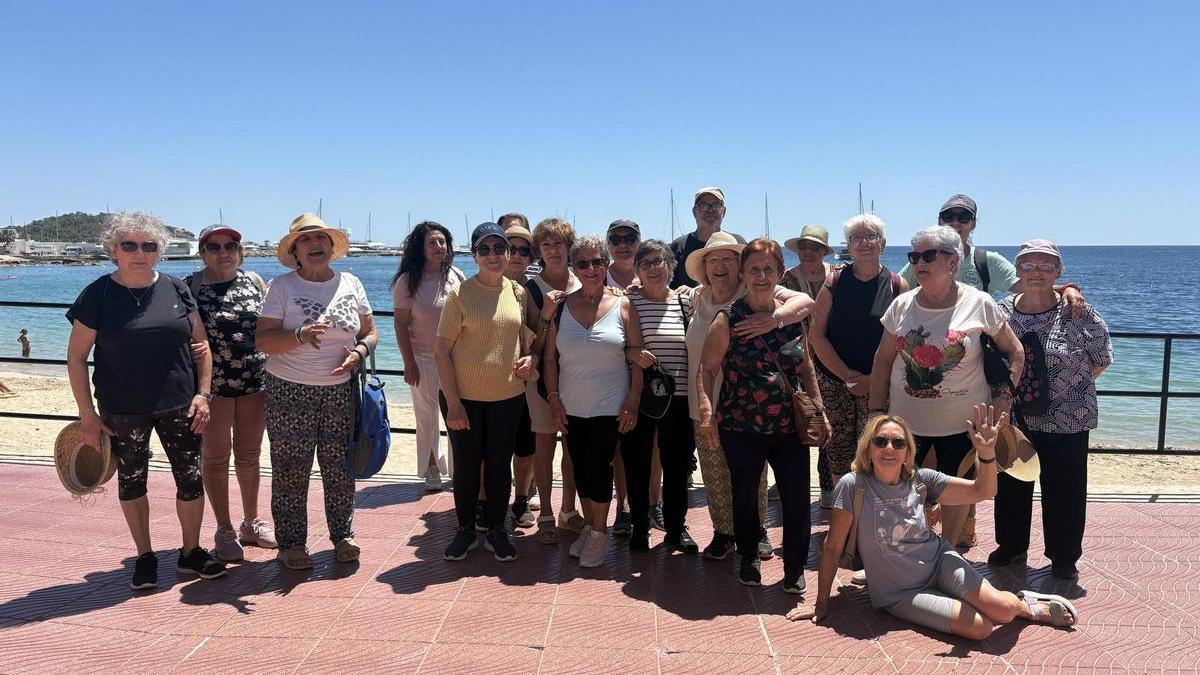 Más de 70 mayores de Ibizia participan cada semana en el programa de envejecimiento activo de Santa Eulària.
