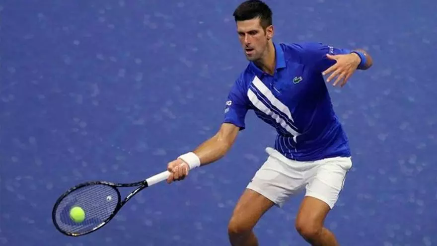 Novak Djokovic venció a Dzumhur y empieza a asentarse en el US Open