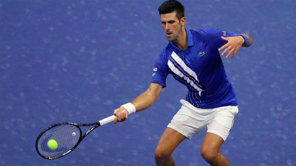 Novak Djokovic venció a Dzumhur y empieza a asentarse en el US Open