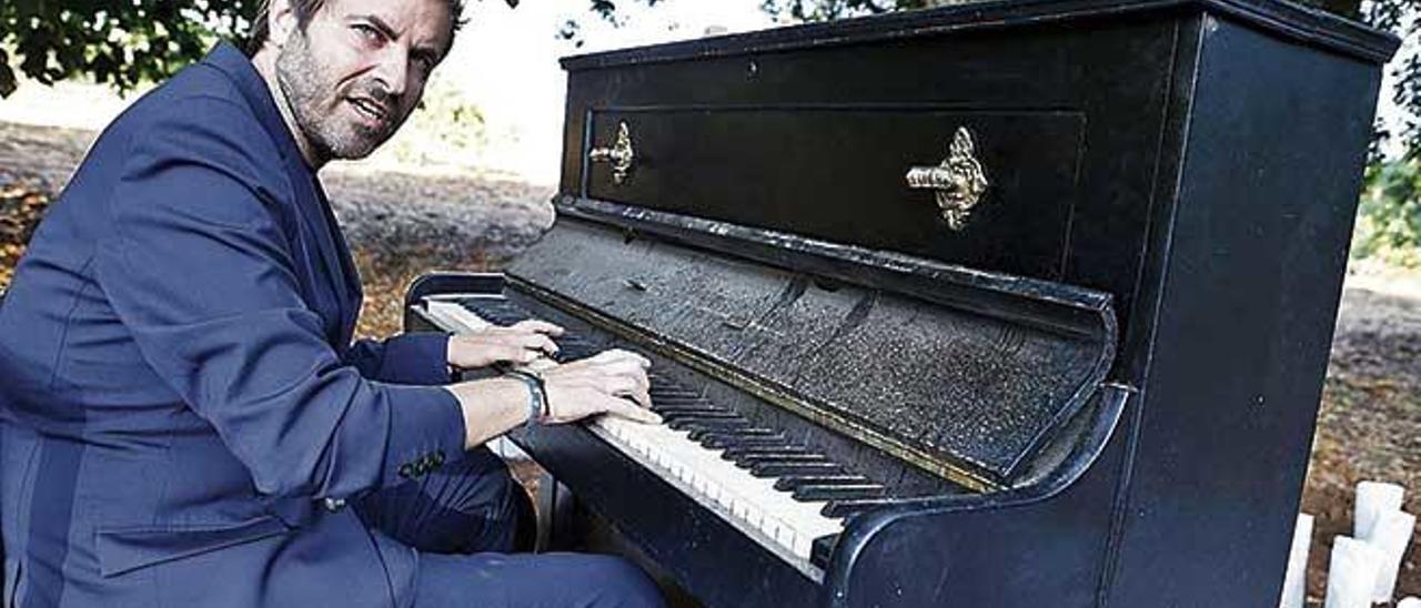 El pianista David GÃ³mez, ayer en la finca de Ca na Susi, en s&#039;Esgleieta.