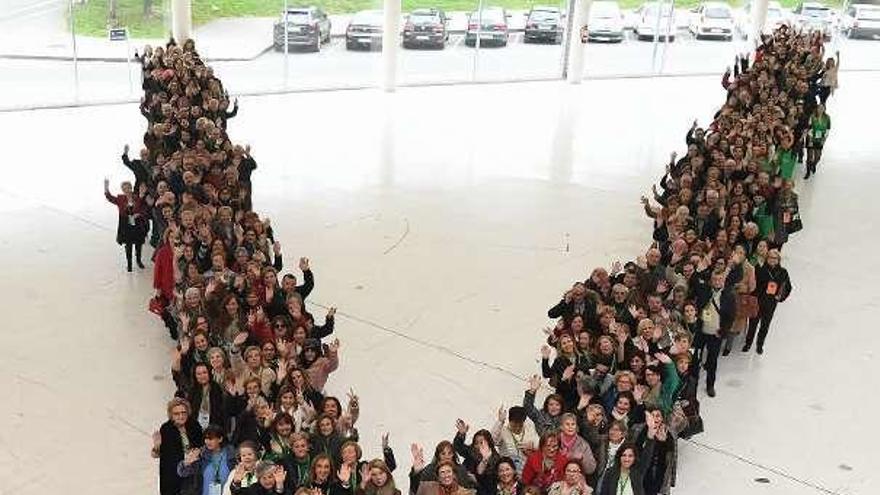 La Asociación contra el Cáncer reúne en A Coruña a sus voluntarios