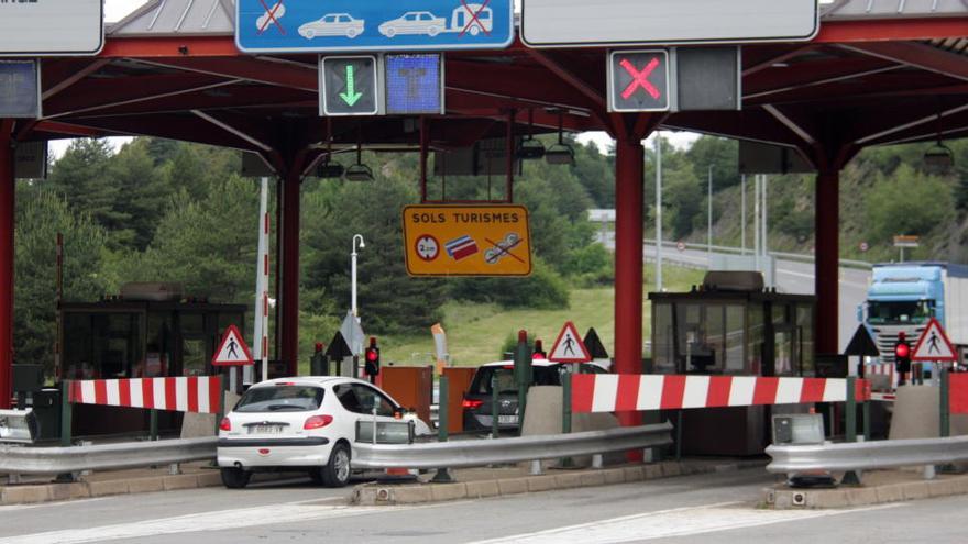 Peatge del Túnel del Cadí, en el primer dia que es recuperava la mobilitat, aquest passat mes de juny