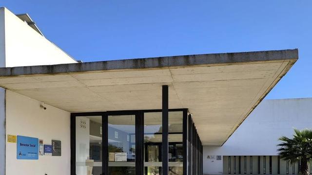 Edificio que acoge las instalaciones de la conselleria de Bienestar Social en Sant Francesc de Formentera. | P.M.V.