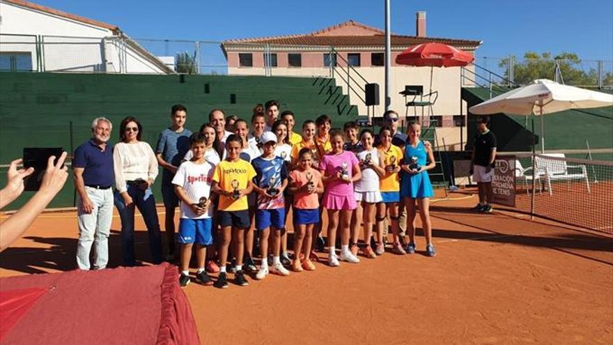 Las mejores promesas muestran nivel en Cáceres