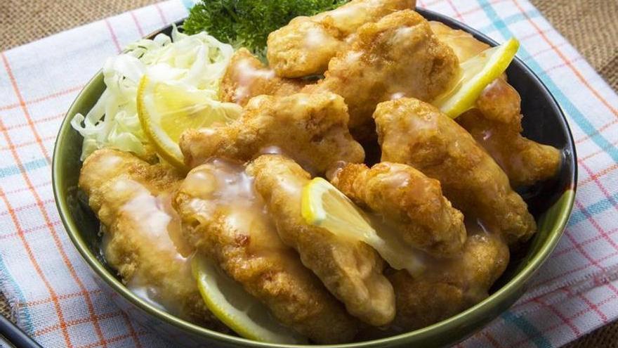 Pechugas de pollo con salsa de limón, una receta gustosa y muy sencill