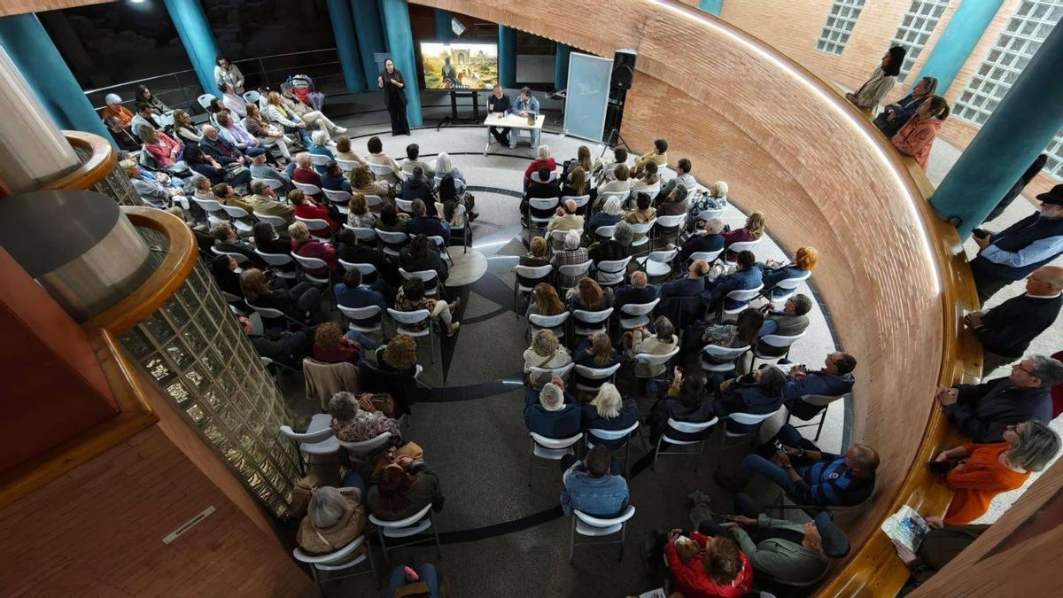 Fotogalería | Sánchez Adalid presenta su novela en Mérida