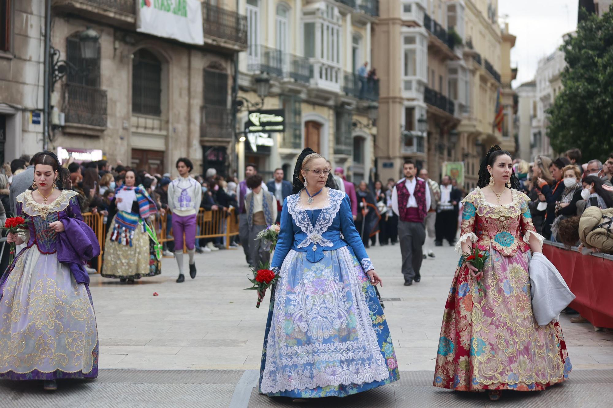 Búscate en el segundo día de ofrenda por la calle Quart (entre las 18:00 a las 19:00 horas)