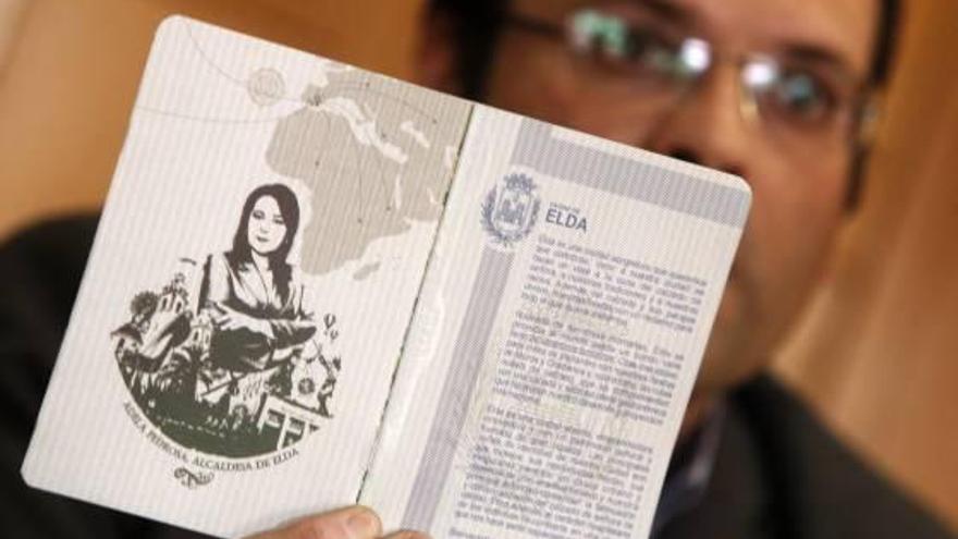 Turismo pagó más de 3.000 € por el diseño del pasaporte con la «efigie» de Pedrosa