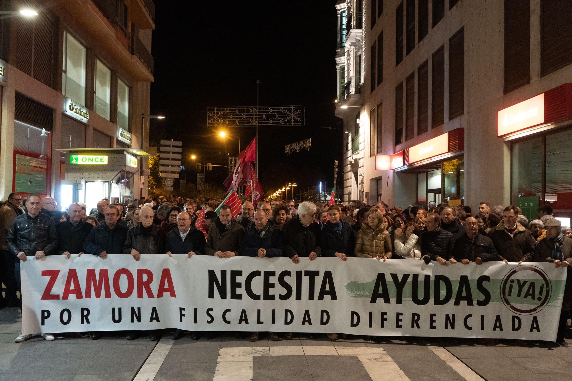 GALERÍA |  Zamora sale a la calle por una fiscalidad diferenciada