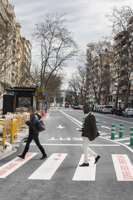 La avenida de Navarro Reverter ya tiene carril bus en ambos extremos de la calzada