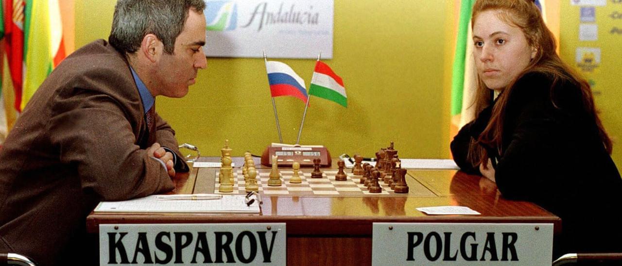 Judit Polgar, durante un duelo con Kasparov