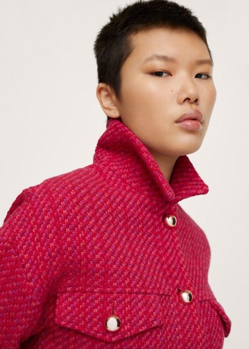 Chaqueta 'tweed' rosa de Mango