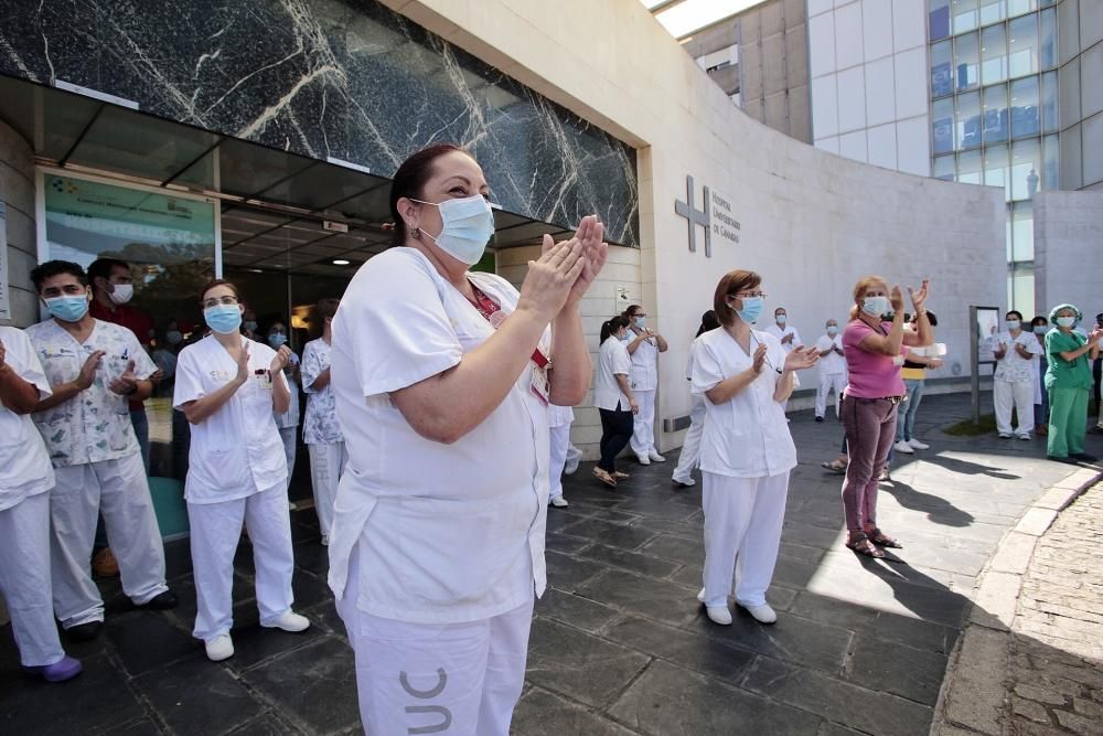 Minuto de silencio en el HUC