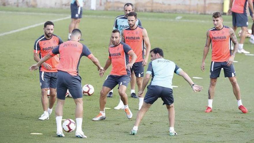 Calleja convoca a 18 jugadores para visitar al Espanyol