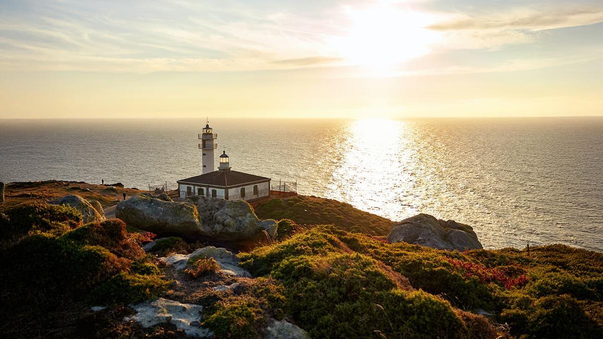 Faro de Touriñán al atardecer