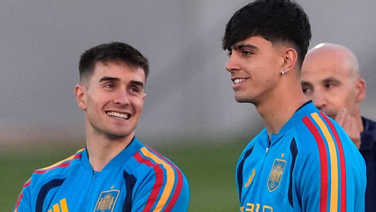Marc Bernal, durante un entrenamiento de la selección española sub 21
