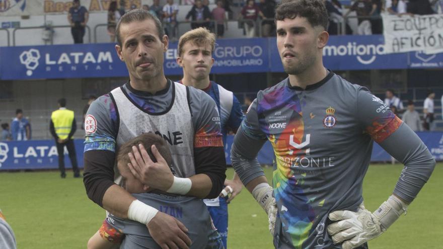 La portería del Avilés, en el aire: esta es la situación actual de sus guardametas