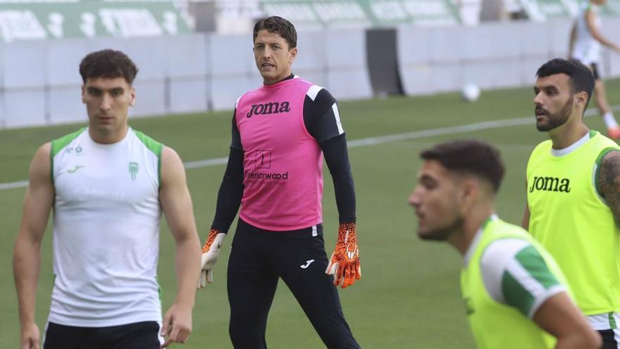 El Córdoba CF baja el telón ante el Huesca con la vista puesta en un verano de cambios