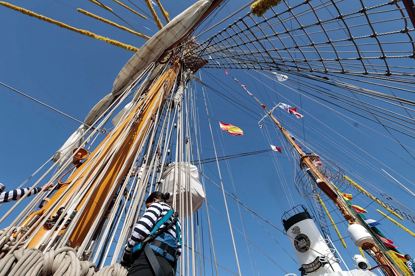 Llegada al Puerto de Santa Cruz del buque escuela mejicano Cuauhtémoc