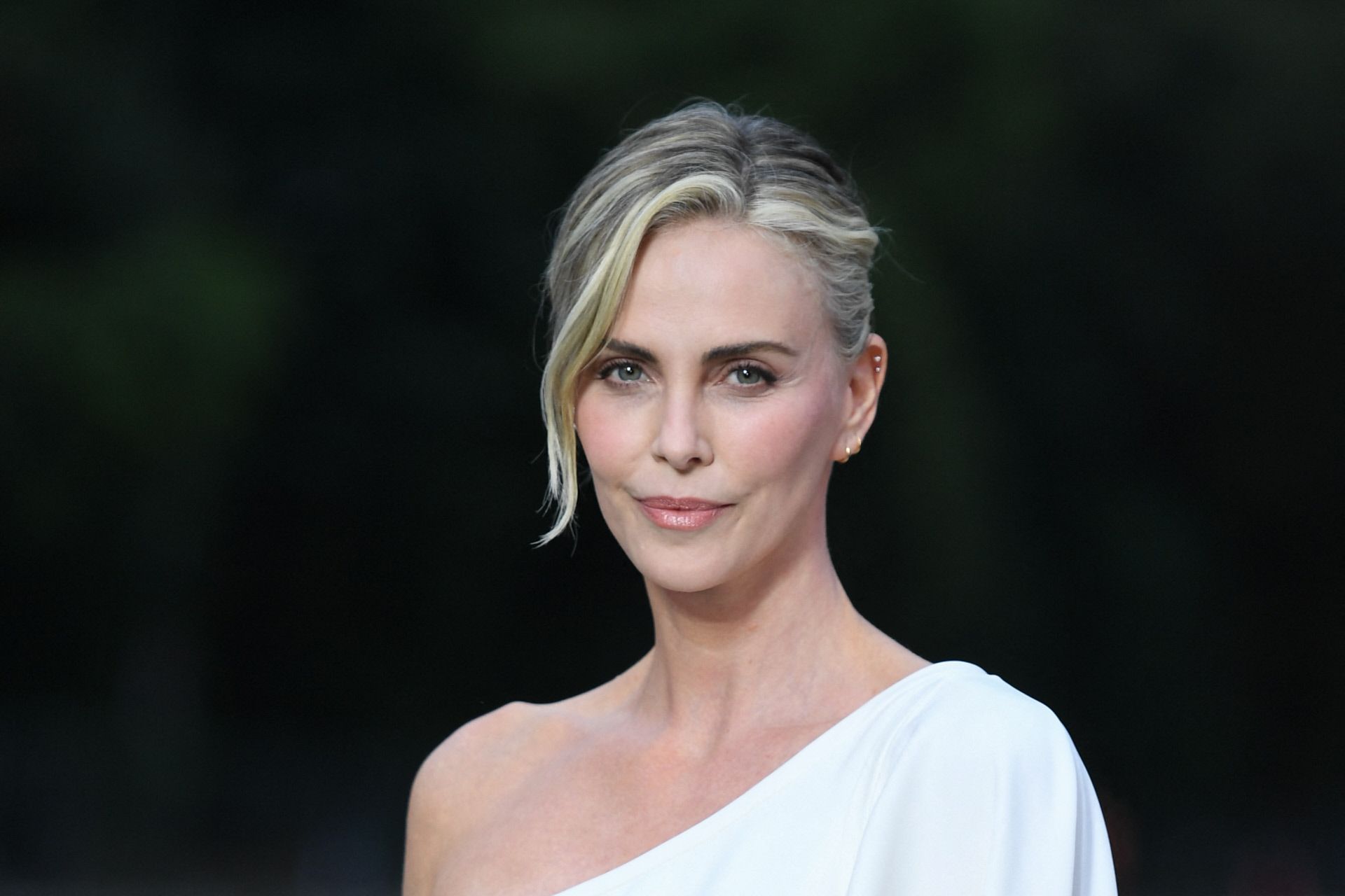 Charlize Theron en la velada Previa a los Juegos Olímpicos 2024