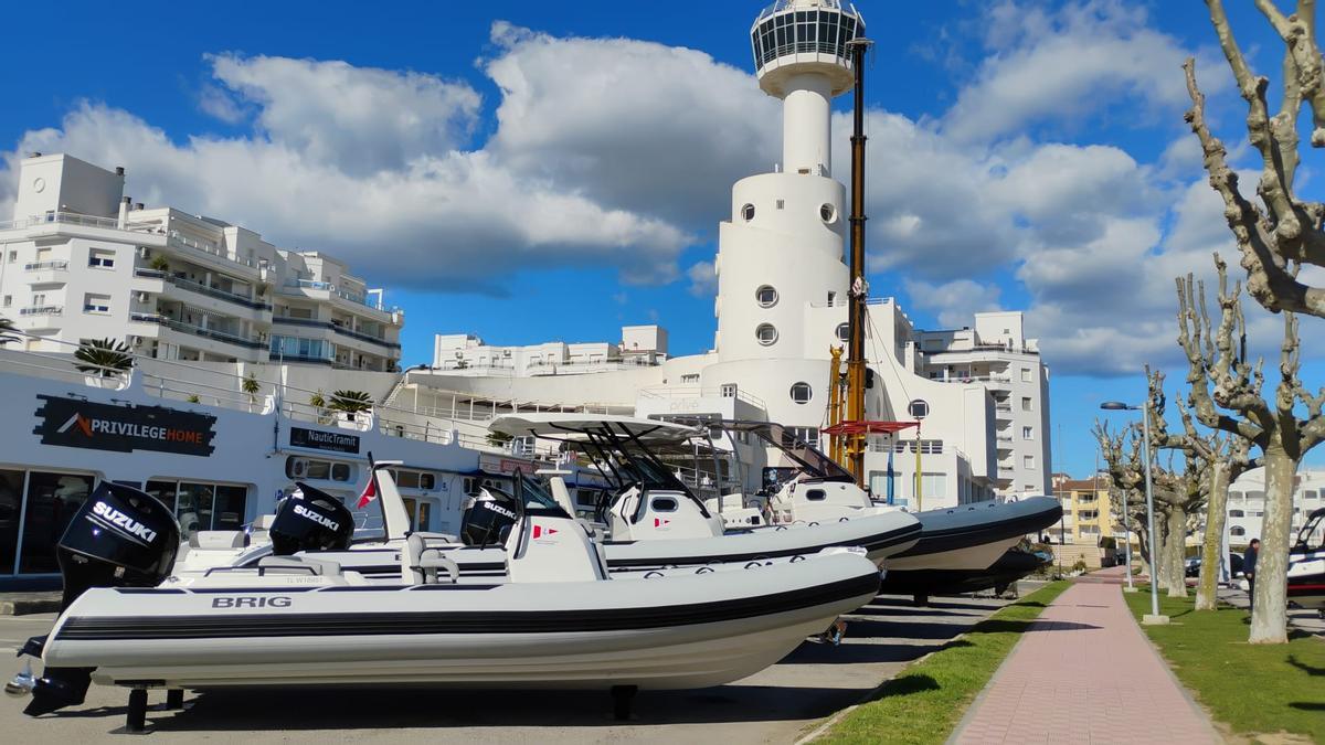 La Fira del Vaixell d'Empuriabrava ha obert les portes.