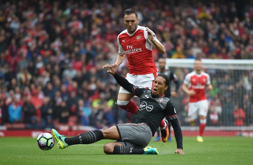 Lucas debuta con el Arsenal y lo hace como titular