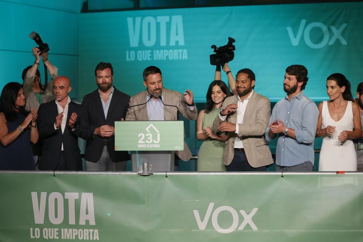 Abascal: Sánchez podría incluso ser investido con el apoyo del comunismo, del separatismo golpista y del terrorismo