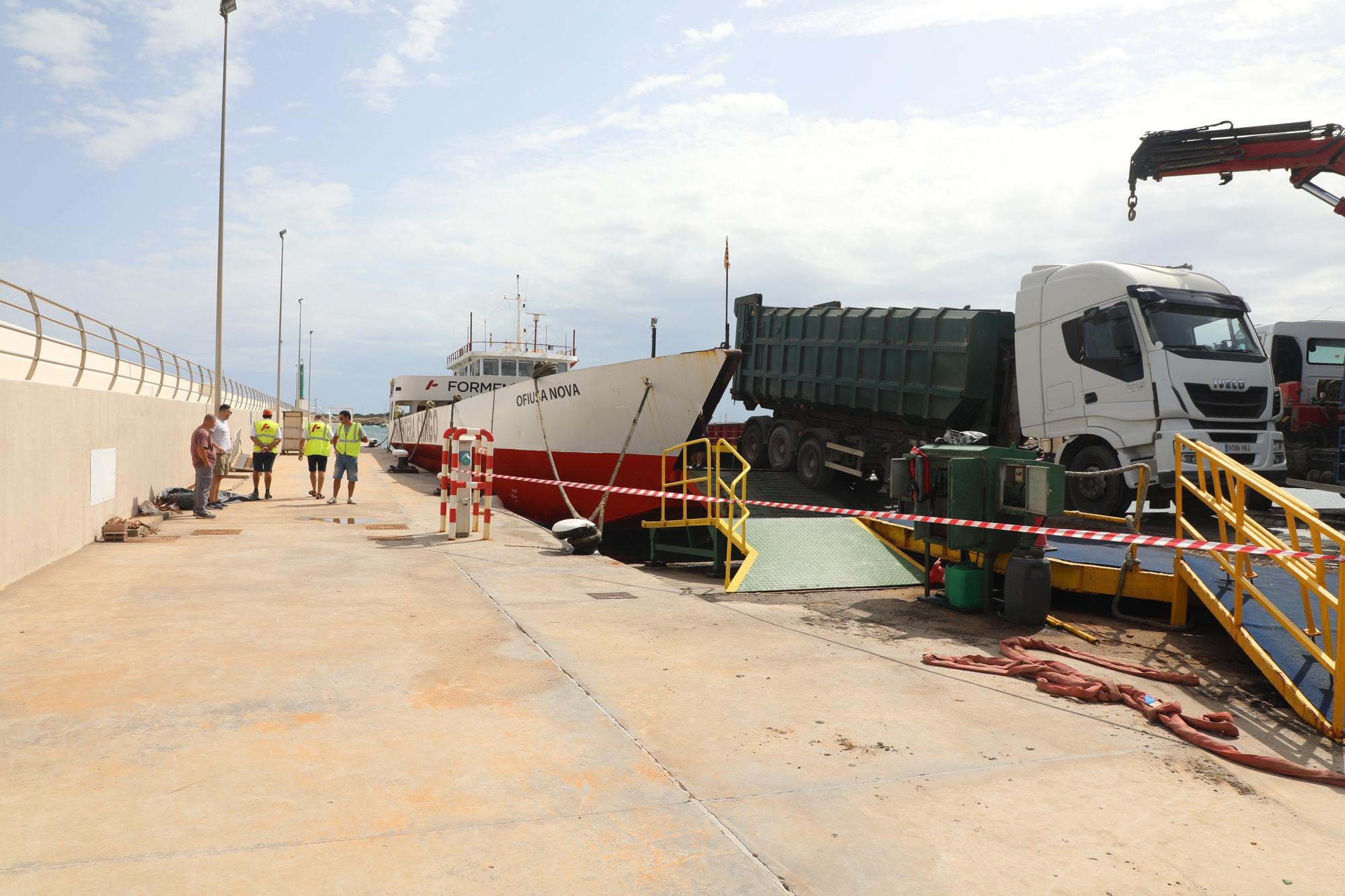 Cerrado el puerto de Formentera al tráfico rodado