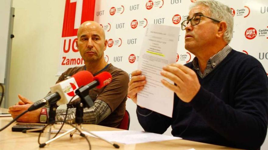 José María Barbón y Jerónimo Cantuche, de UGT, durante la rueda de prensa.