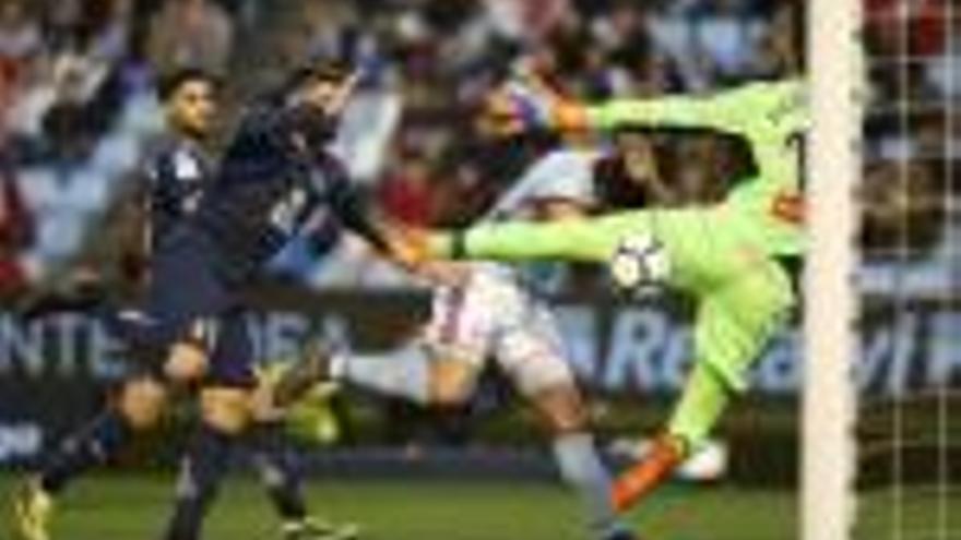 L&#039;uruguaià Maxi Gómez anota el gol de l&#039;empat a un del Celta.