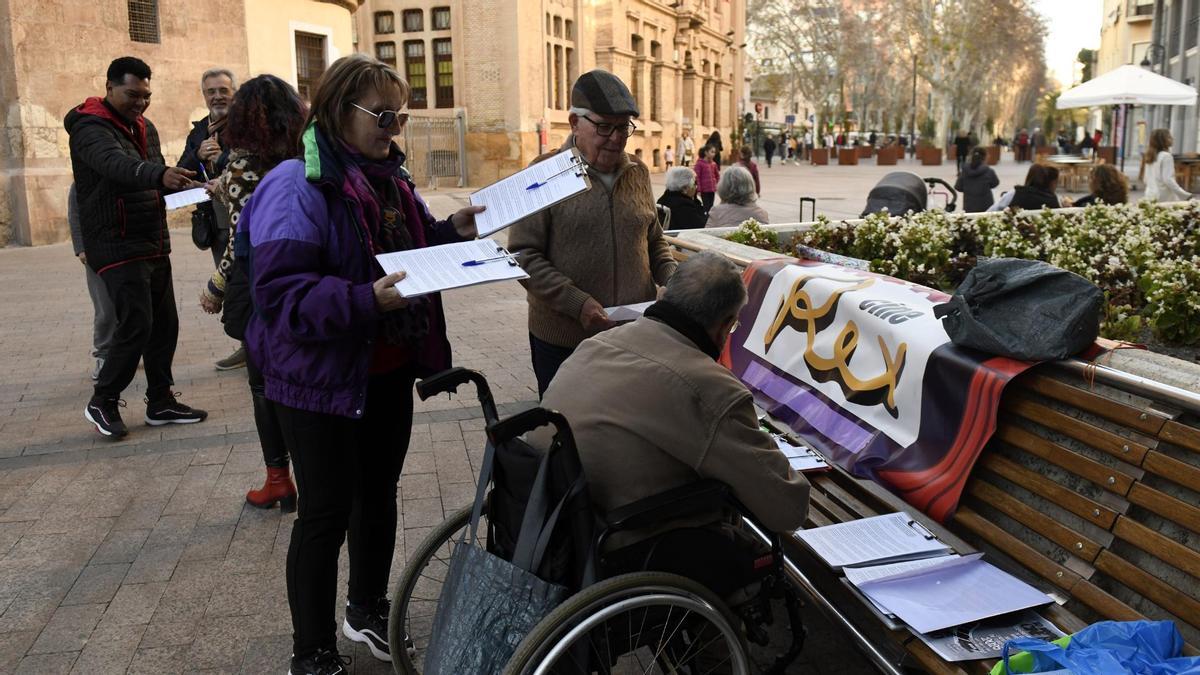 Campaña de la plataforma Por un cine Rex vivo para impedir que el inmueble pierda su esencia como centro cultural.