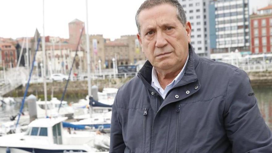 Diario de un policía de raza que se retira en Gijón tras 43 años de servicio