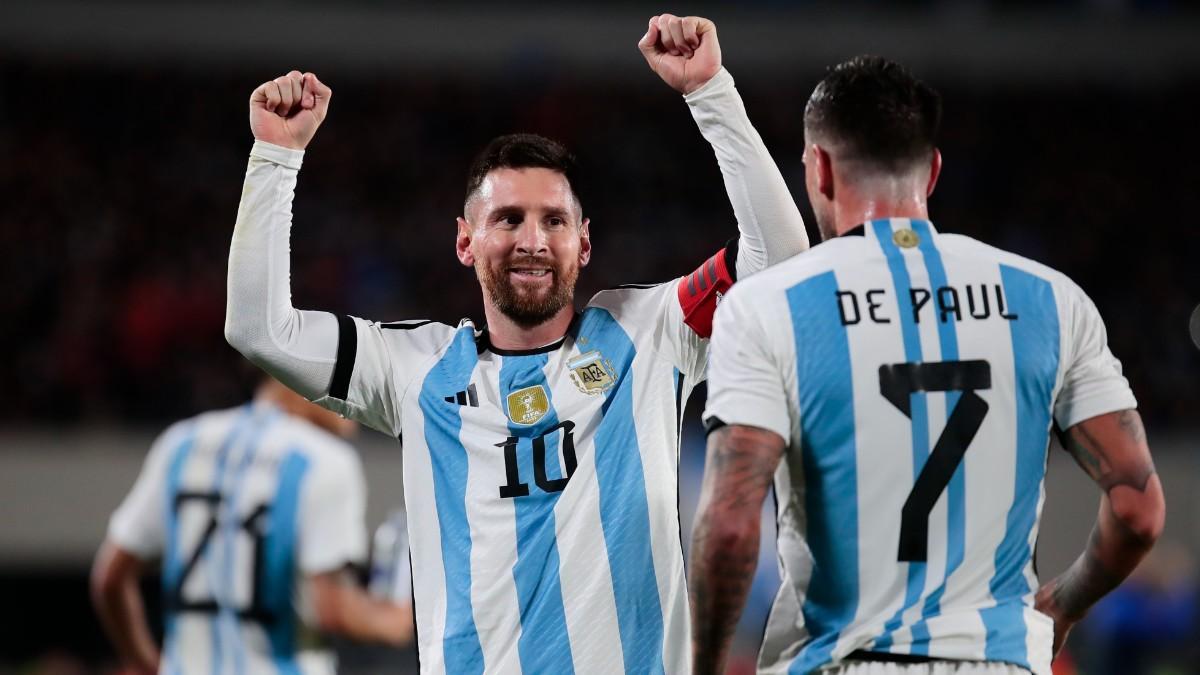 Messi celebrando su gol con Argentina