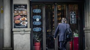 El frau elèctric aflora entre els nous bufets lliures ‘low cost’ de BCN
