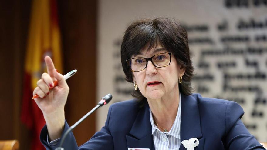 La presidenta de la CNMC reconoce "errores" en su despedida 