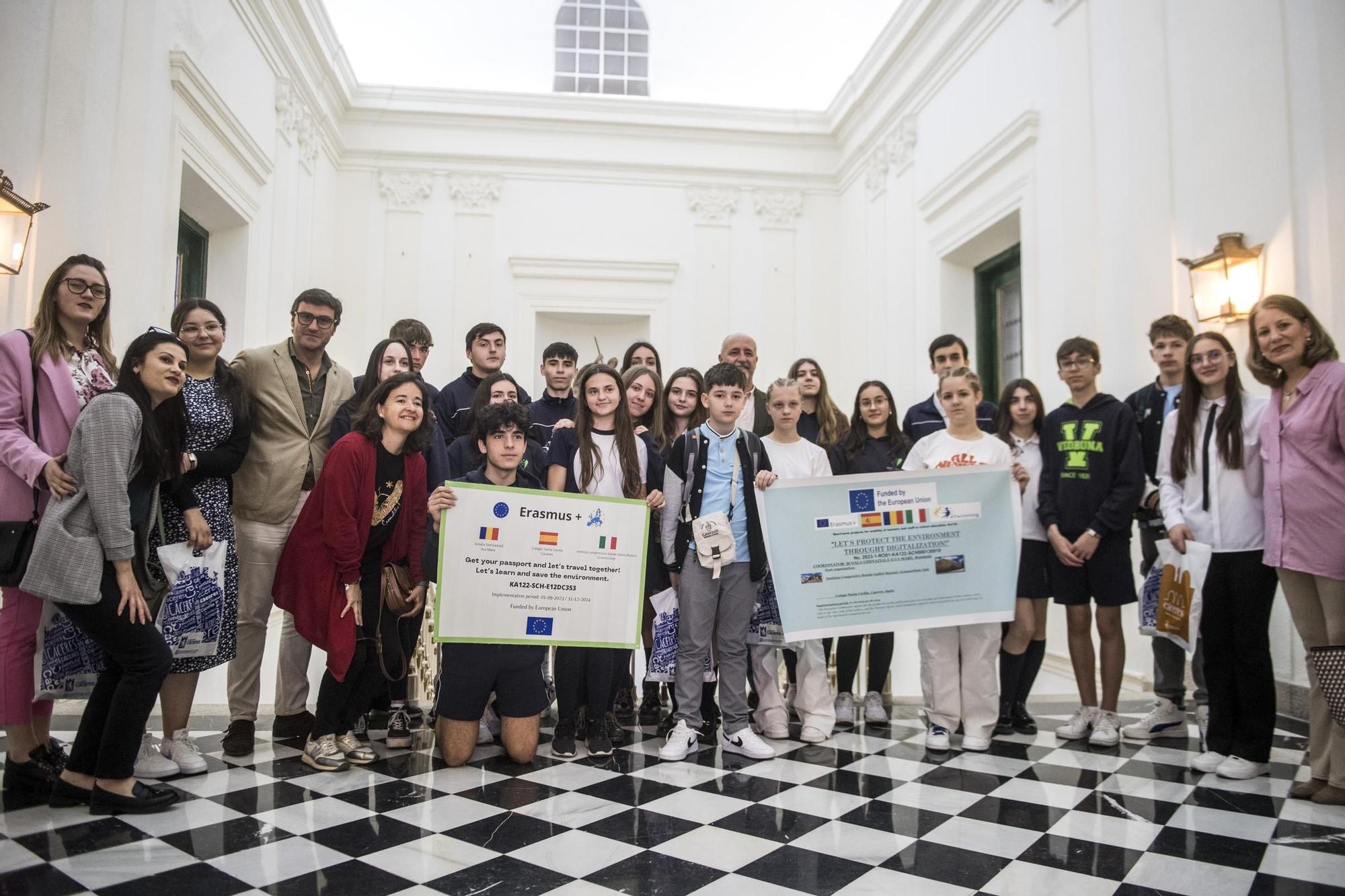 Galería | Cáceres y Rumanía, unidos por la educación