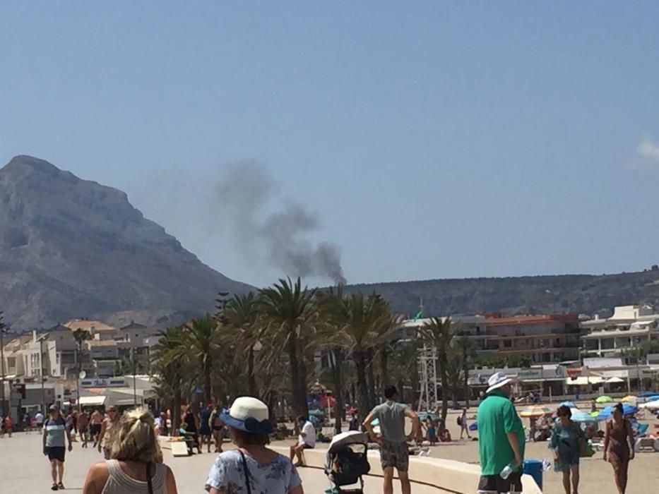 Sofocan un fuego en El Montgó en un área de gran valor natural