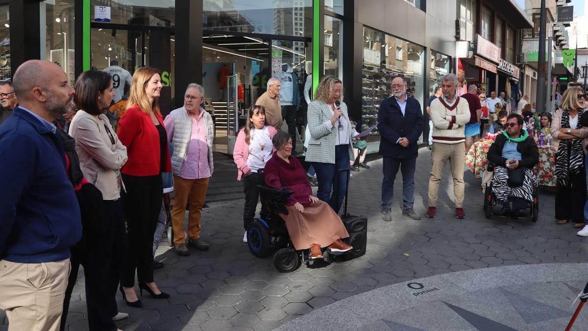 La lectura del manifiesto en Benidorm por el Día Internacional y Europeo de las Personas con Discapacidad.