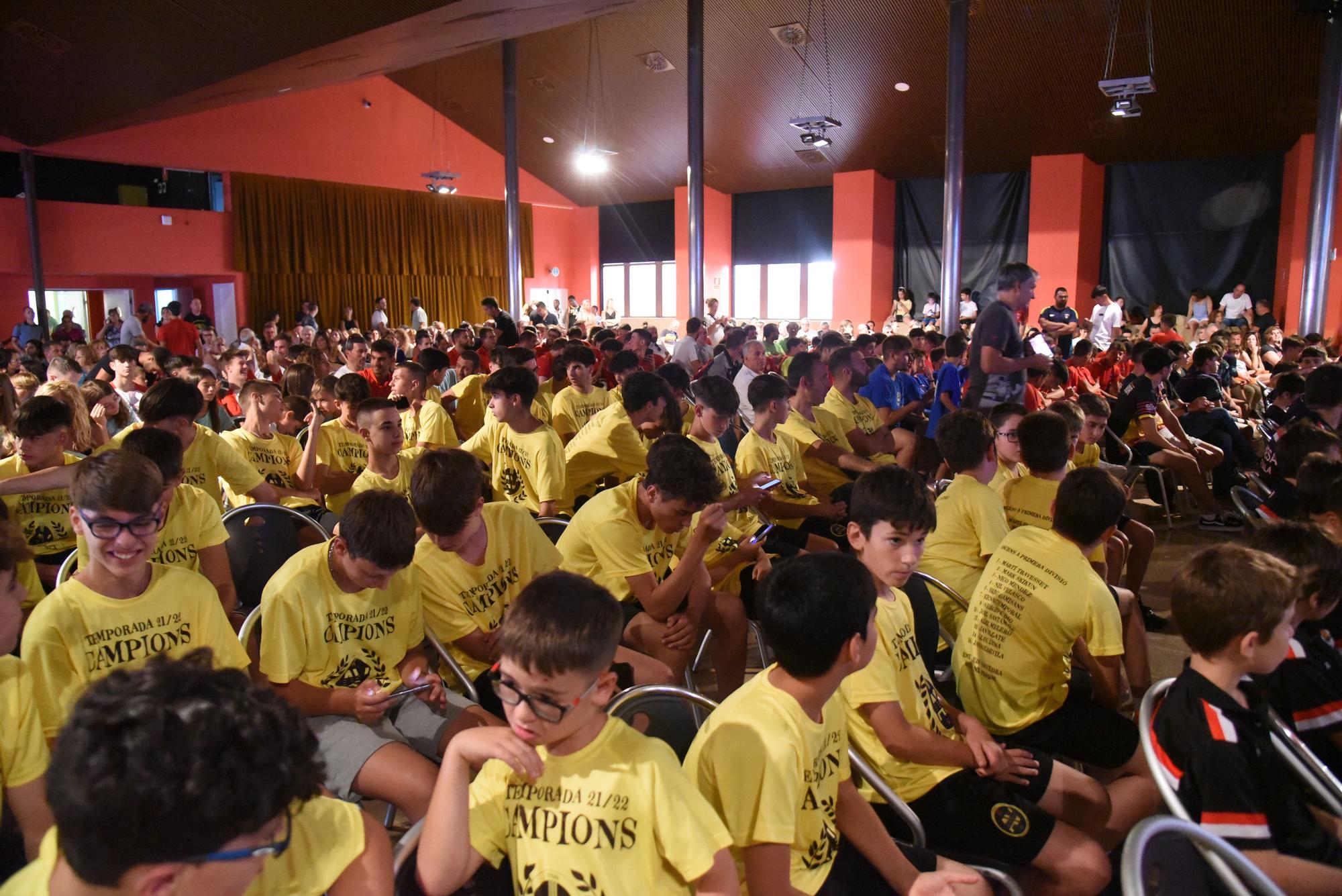 El futbol de la Catalunya central feliciten els seus 29 campions