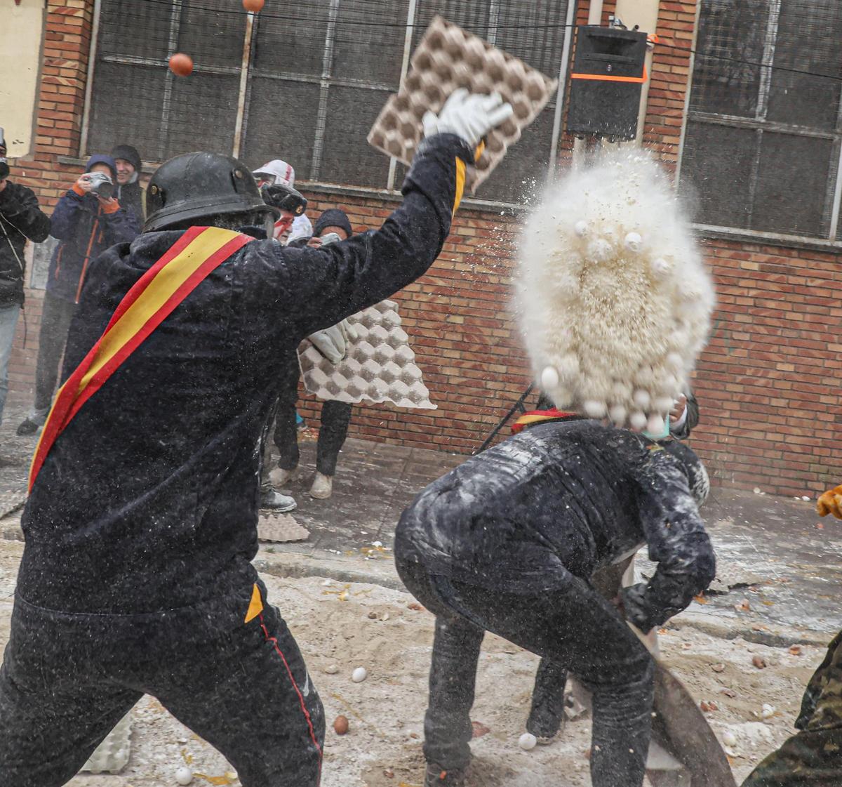 Els enfarinats toman Ibi Els enfarinats toman Ibi