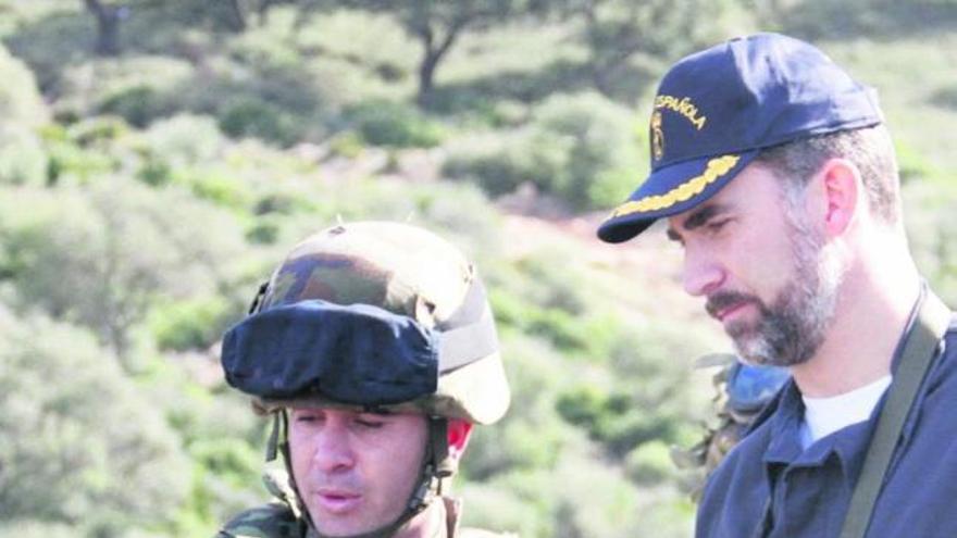 Condecorado Un Teniente Ibicenco Por Su Actuaci n En Afganist n condecorado-un-teniente-ibicenco-por-su-actuaci-n-en-afganist-n