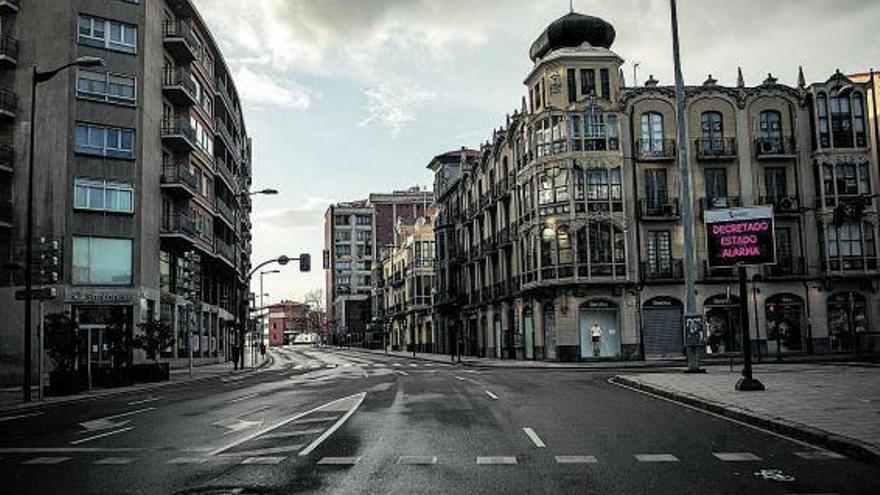 Calles vacías en la capital durante el confinamiento.